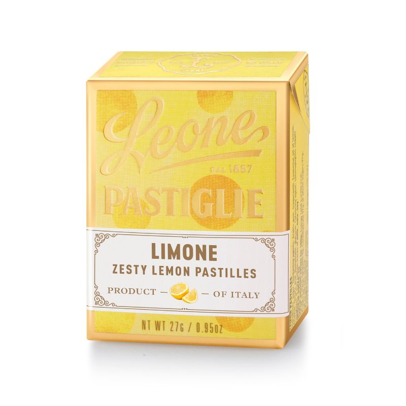 Ein Bild von Leone Pastillen Zitrone in einer eleganten Verpackung, die das traditionelle Design der Marke zeigt.